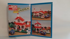 Casa di campagna con automobile – Multiplay – Plastic City 458